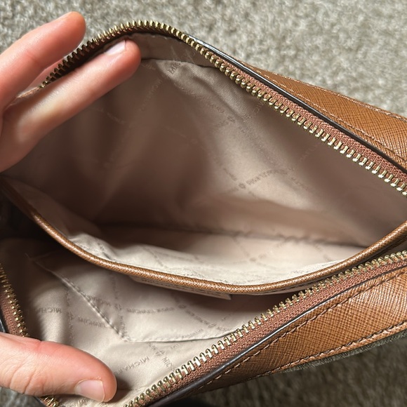 MK Cross Body Purse - Picture 3 of 3